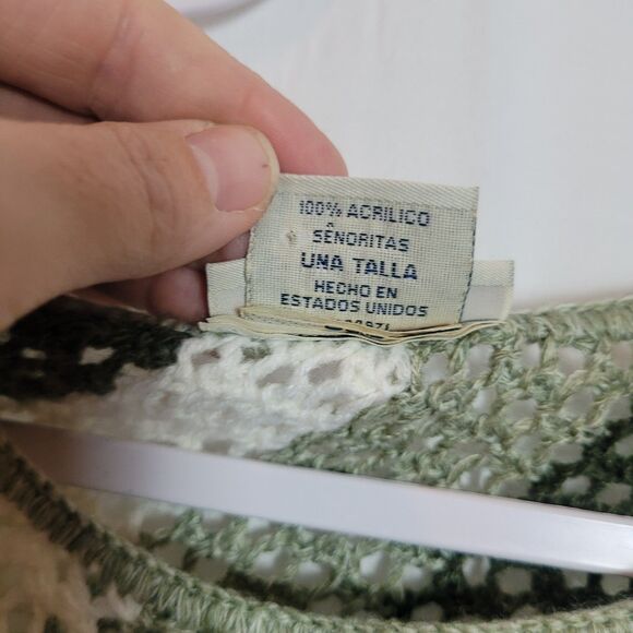 Vintage Boho Crochet Fringe Poncho One Size S-L Green Stripes Western USA Made - Picture 9 of 10